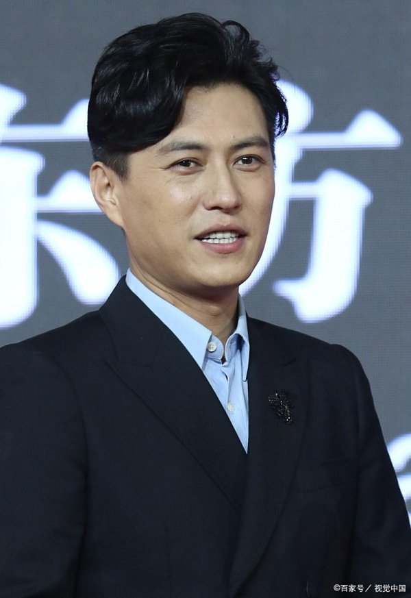 明星也“考编”？罗晋、刘昊然、靳东偷偷端上了“铁饭碗”！
